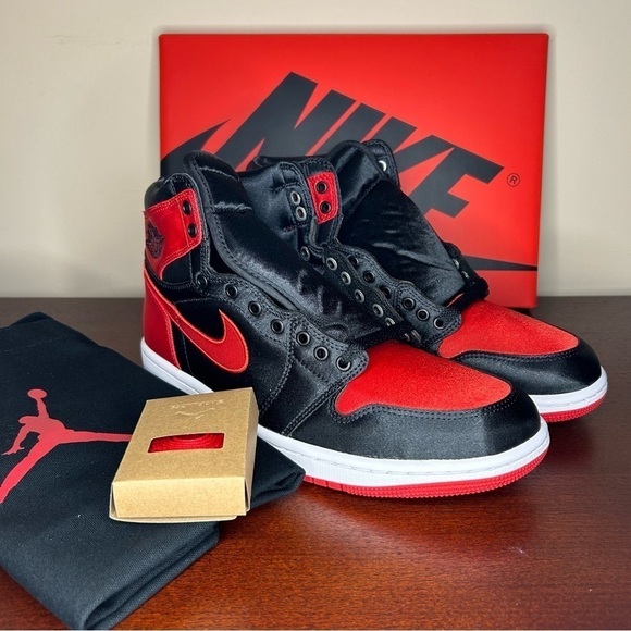 Jordan Other - Nike Air Jordan 1 Retro High OG Satin Bred (8 Men's / 9.5 Women's)